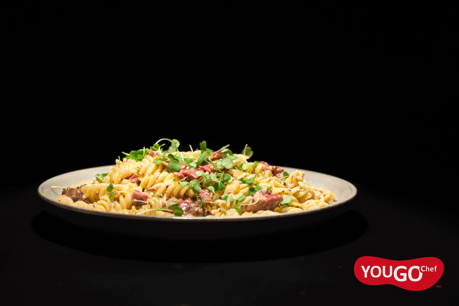 Fusilli au smoked meat de Montreal