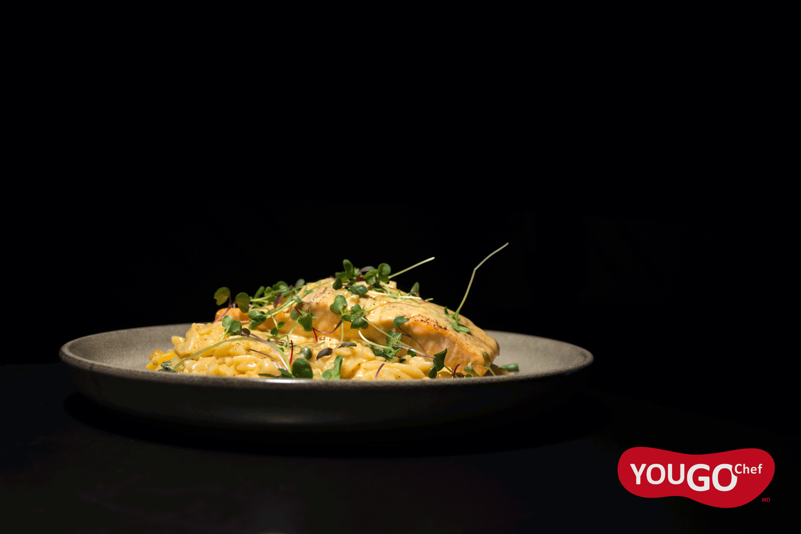 Pavé de saumon et orzotto sauce paprika
