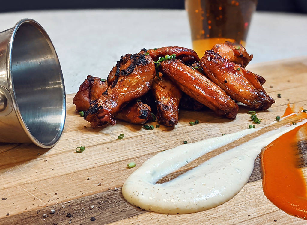 Aile de poulet fumée a l'hickory